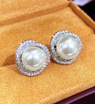 Pearl Studs
