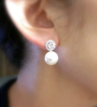 Tear drop pearls with silver