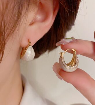 Ivory Hoops