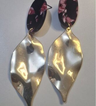 Gold leaf earrings with marble stud