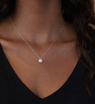 Silver neck chain with crystal pendant
