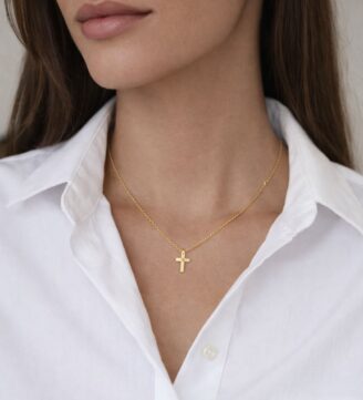 Gold plated neck chain with cross