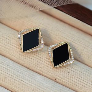 Black trapezium earrings with a touch of crystals