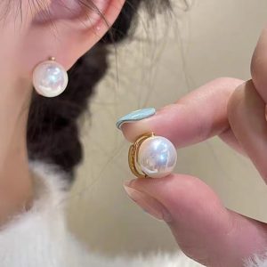 Pearl studs