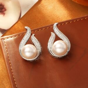 Pearl Earrings in Silver & Ivory